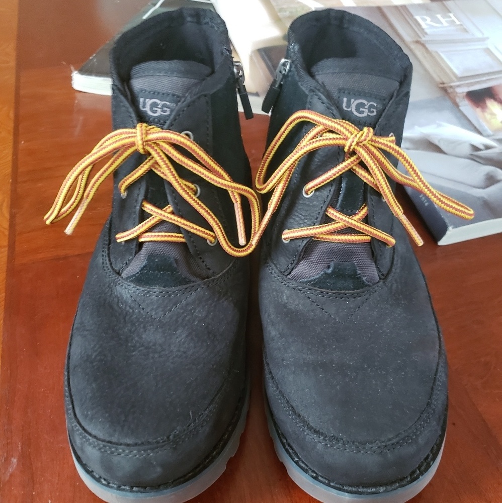 SOLD..SOLD..SOLDYouth Uggs